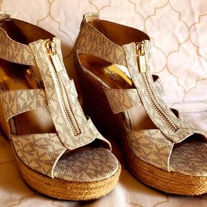 Michael kors shoes size 7